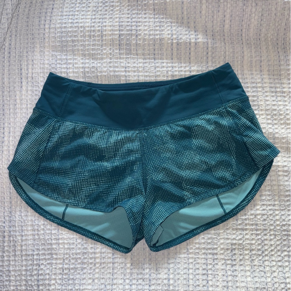 Lululemon Speed-Up Low Rise Shorts 2.5”